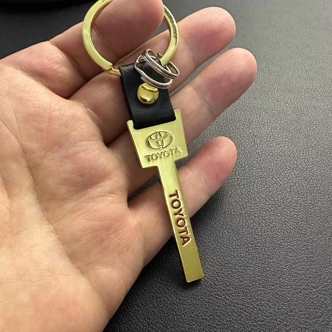 Metal TOYOTA Car Logo Keyring Keychain Netby