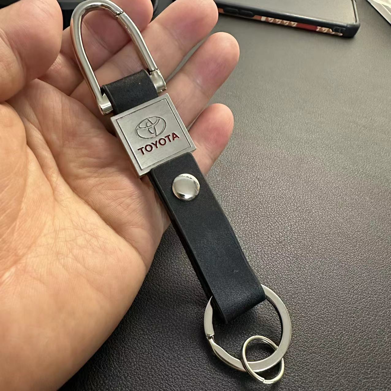 Metal TOYOTA Car Logo Keyring Keychain Netby