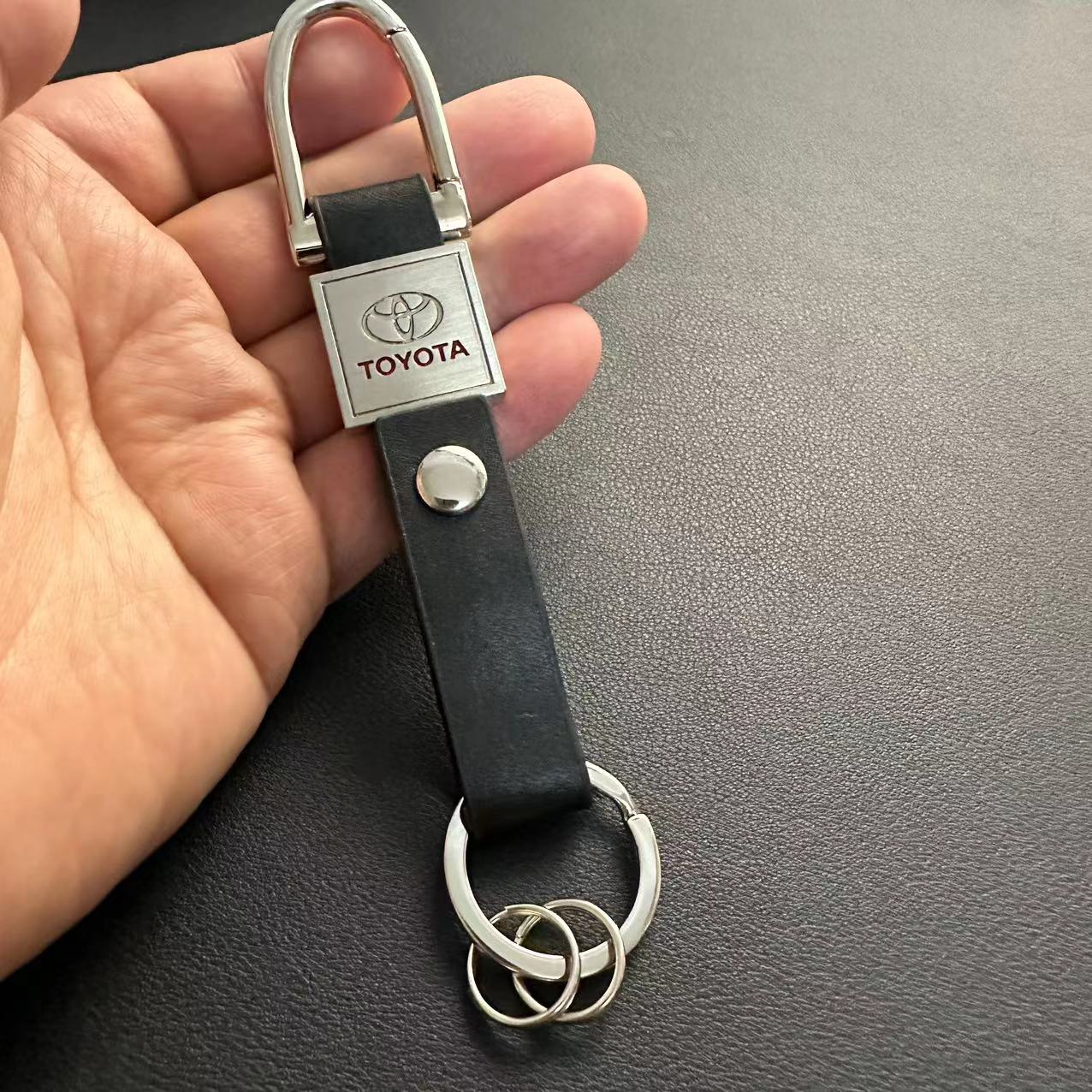 Metal TOYOTA Car Logo Keyring Keychain Netby