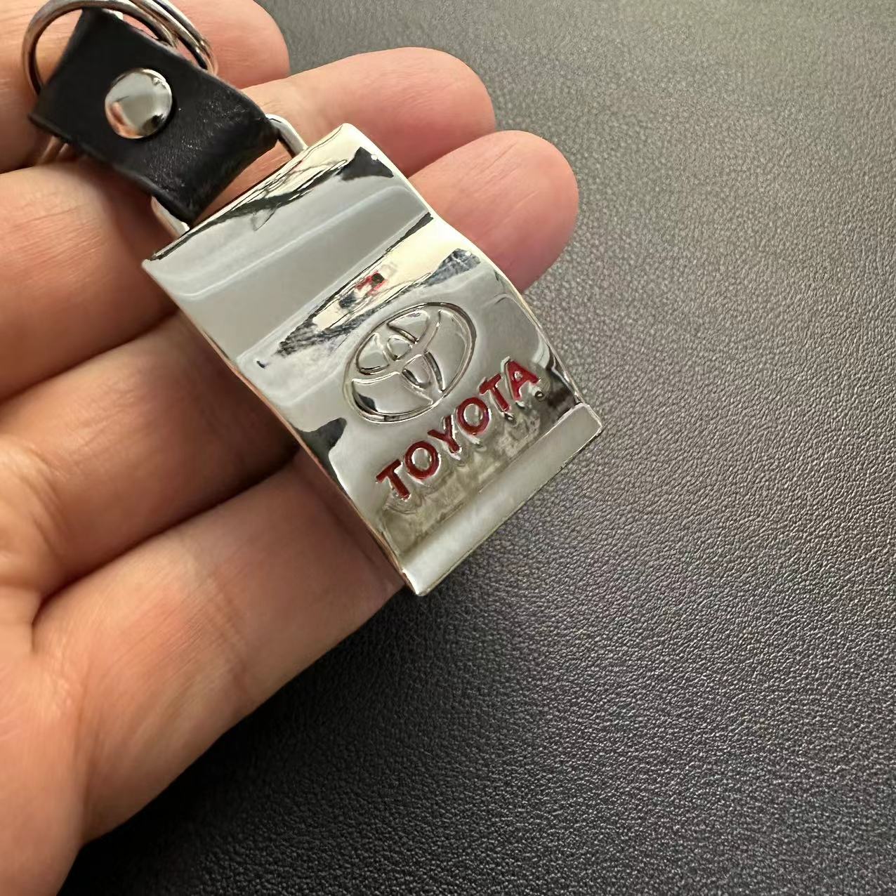 Metal TOYOTA Car Logo Keyring Keychain Netby