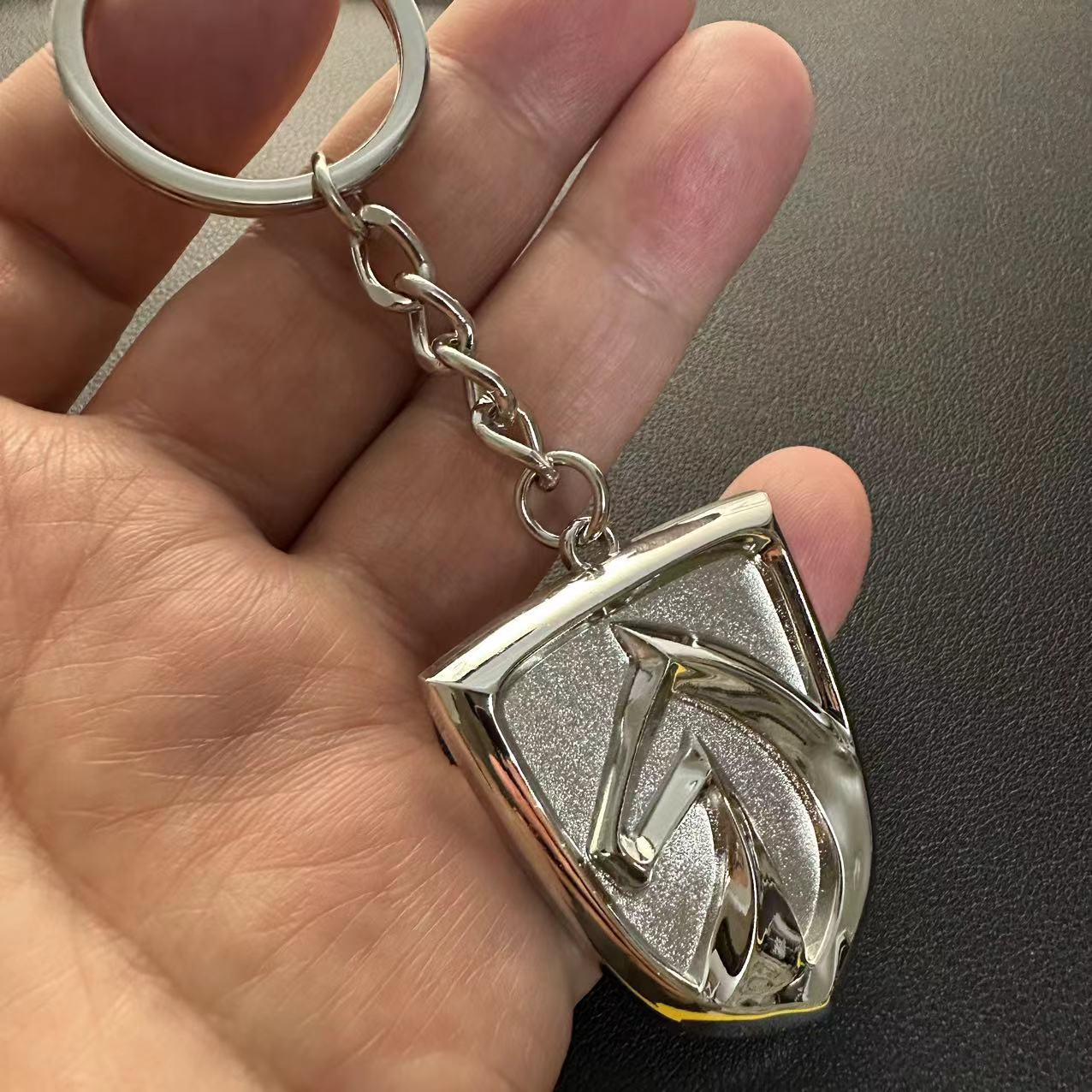 Metal Car Logo Keychain Keyring Keyfob for BAOJUN Netby