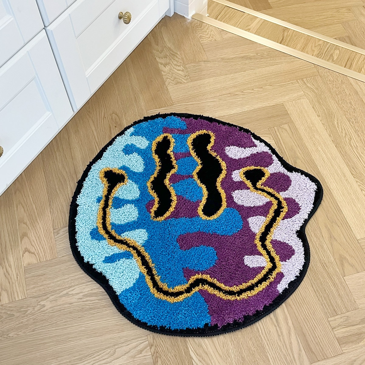 LAKEA Tufted Magic Trippy Smiling Face Rug Handmade Carpet Custom Rug for Home Decoration or Gift