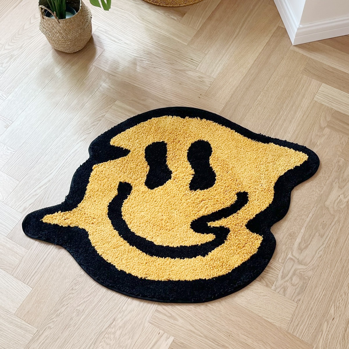 LAKEA Trippy Smiling Tufting Rug 100% Handmade Bedroom Kitchen Toilet Mat Funny Custom Rug Non-Slip Abosrbent Bath Doormat