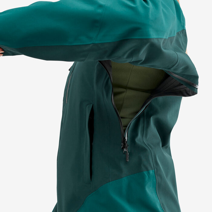 Hot Sale Custom Logo Performance Waterproof Women Rain Jacket