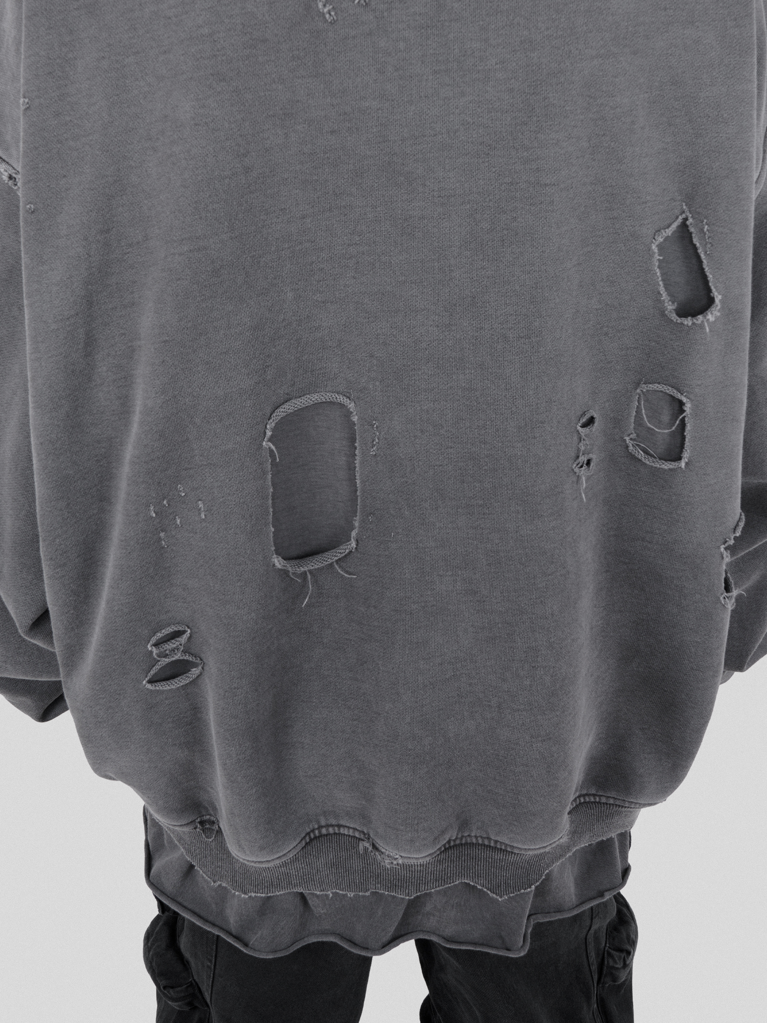 UNDERWATER AW22 DAMAGED SWEATSHIRT