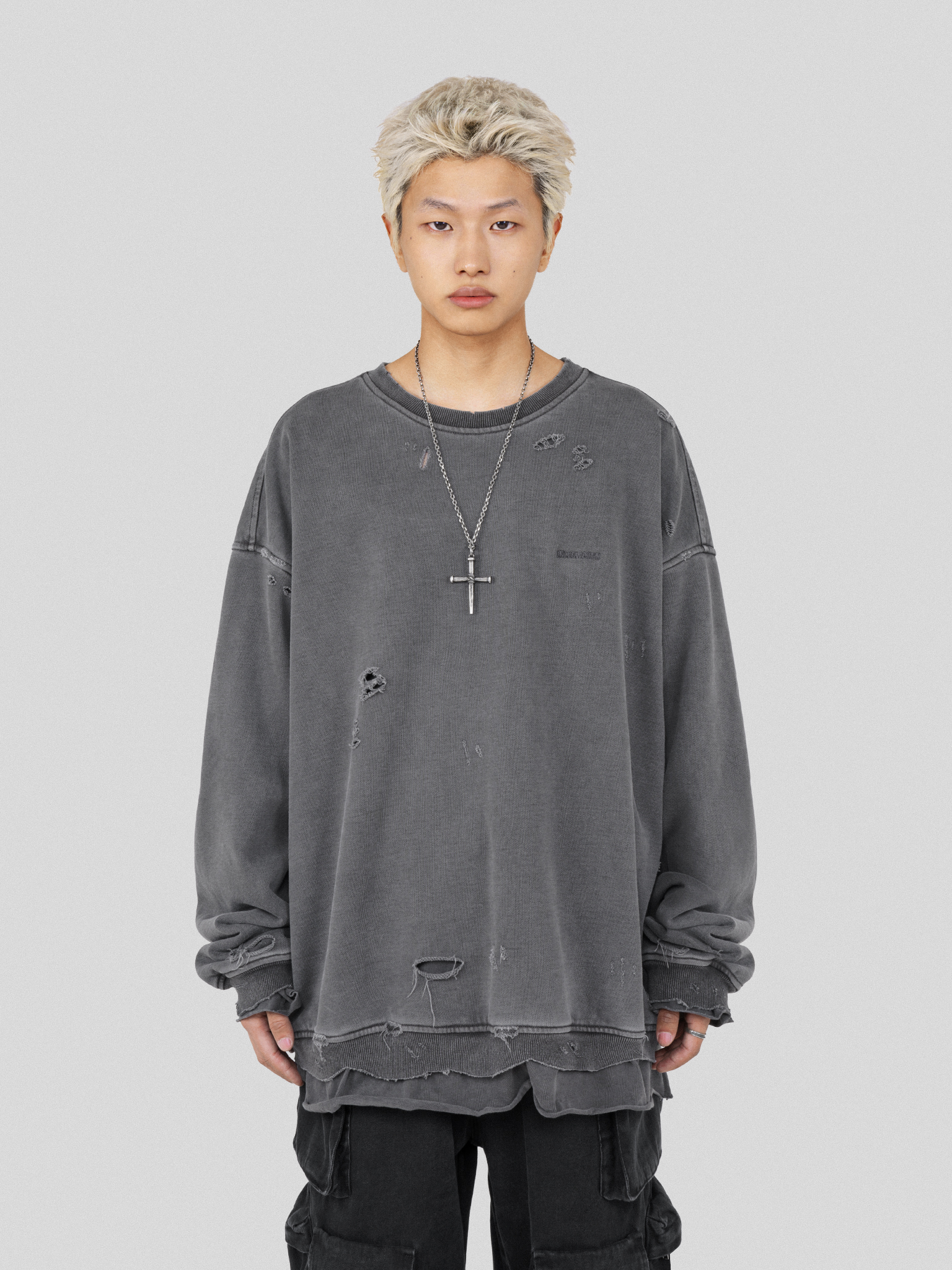 UNDERWATER AW22 DAMAGED SWEATSHIRT