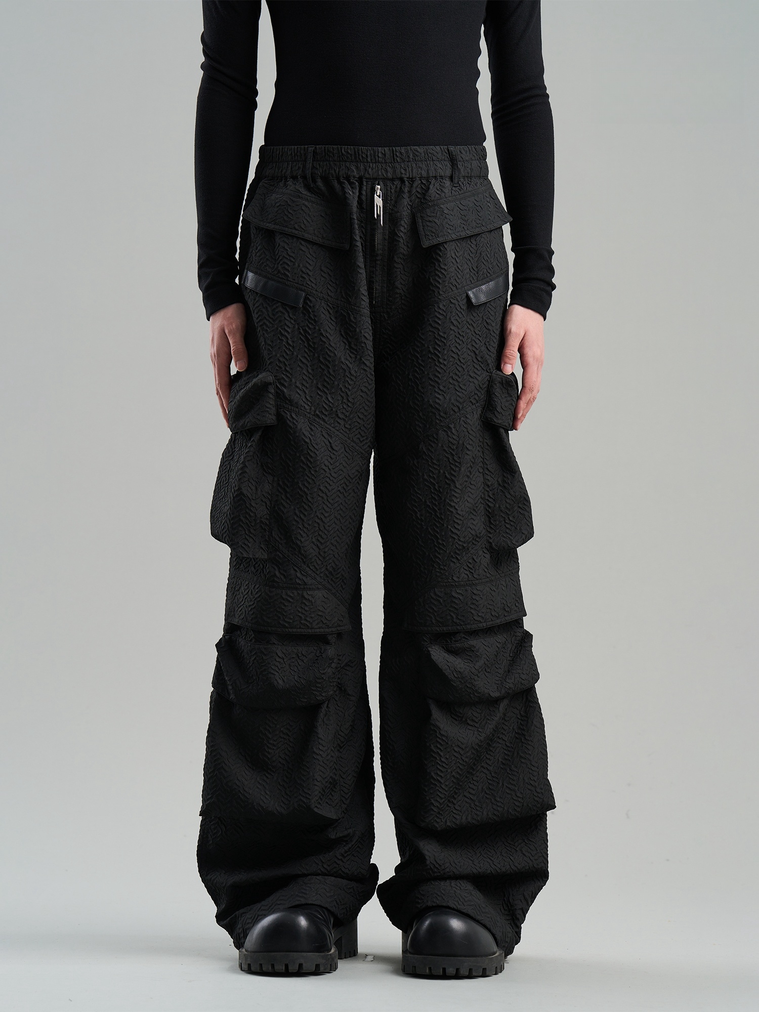 BLINDNOPLAN 23SS STRUCTURED TEXTURE POCKET WORK PANTS