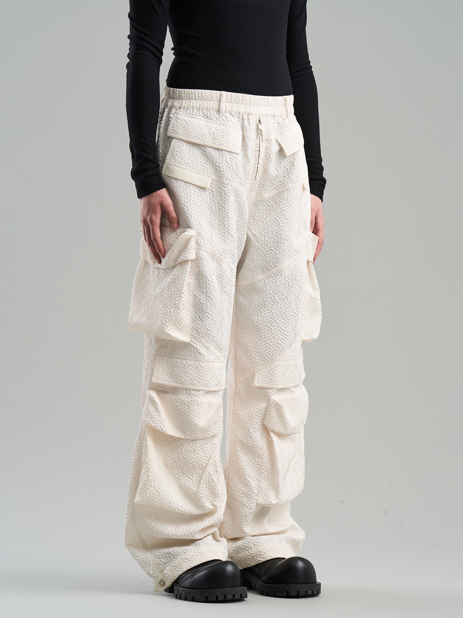 BLINDNOPLAN 23SS STRUCTURED TEXTURE POCKET WORK PANTS