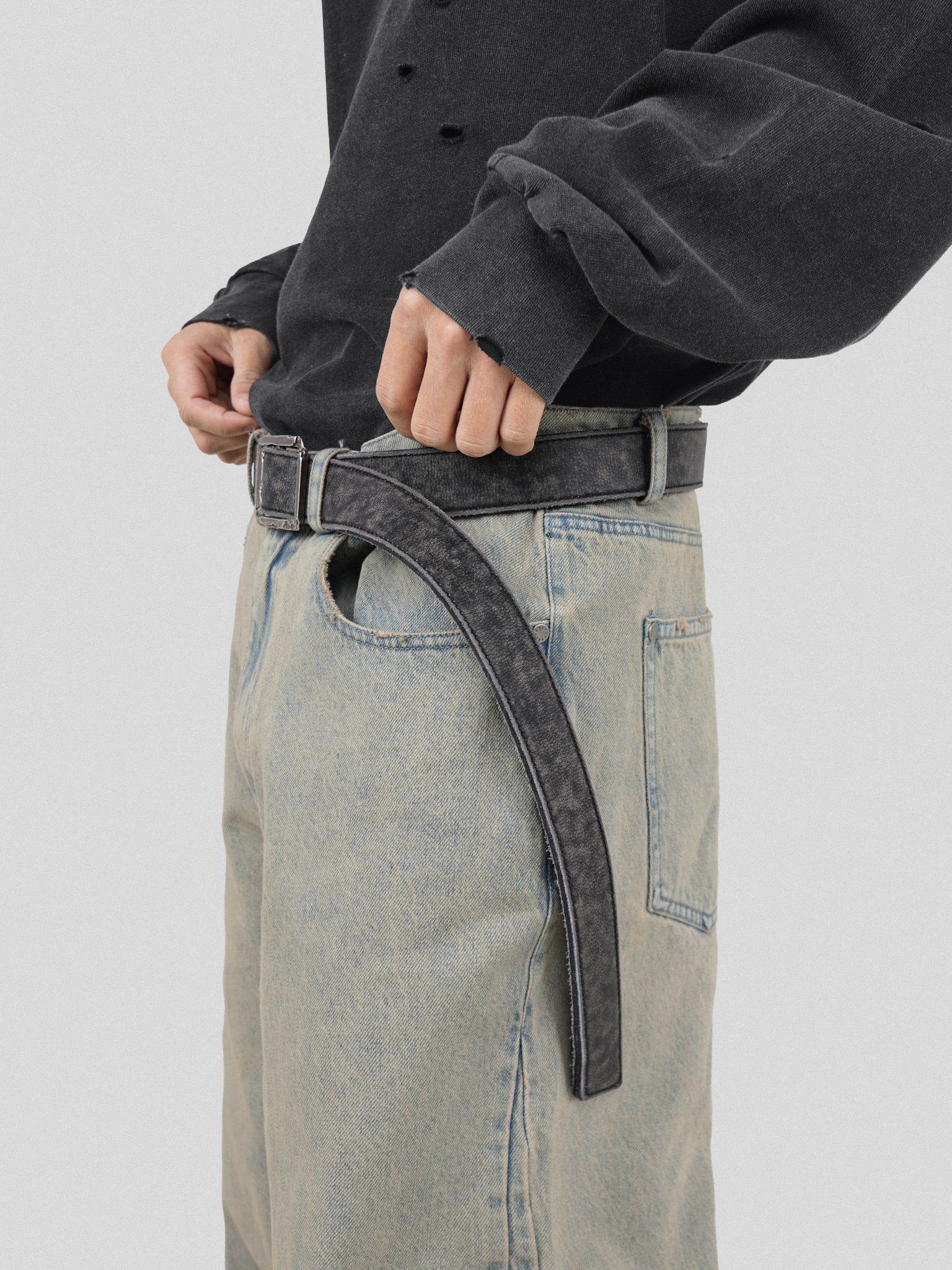 UNDERWATER SS23 DISTRESSED LEATHER BELT