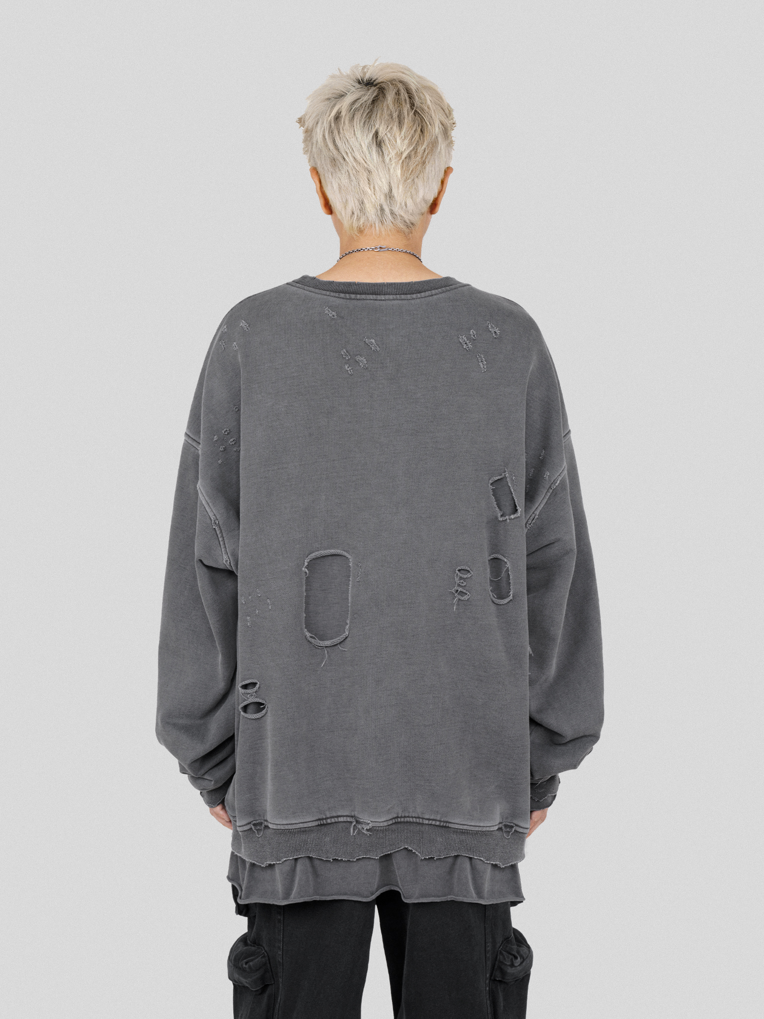 UNDERWATER AW22 DAMAGED SWEATSHIRT