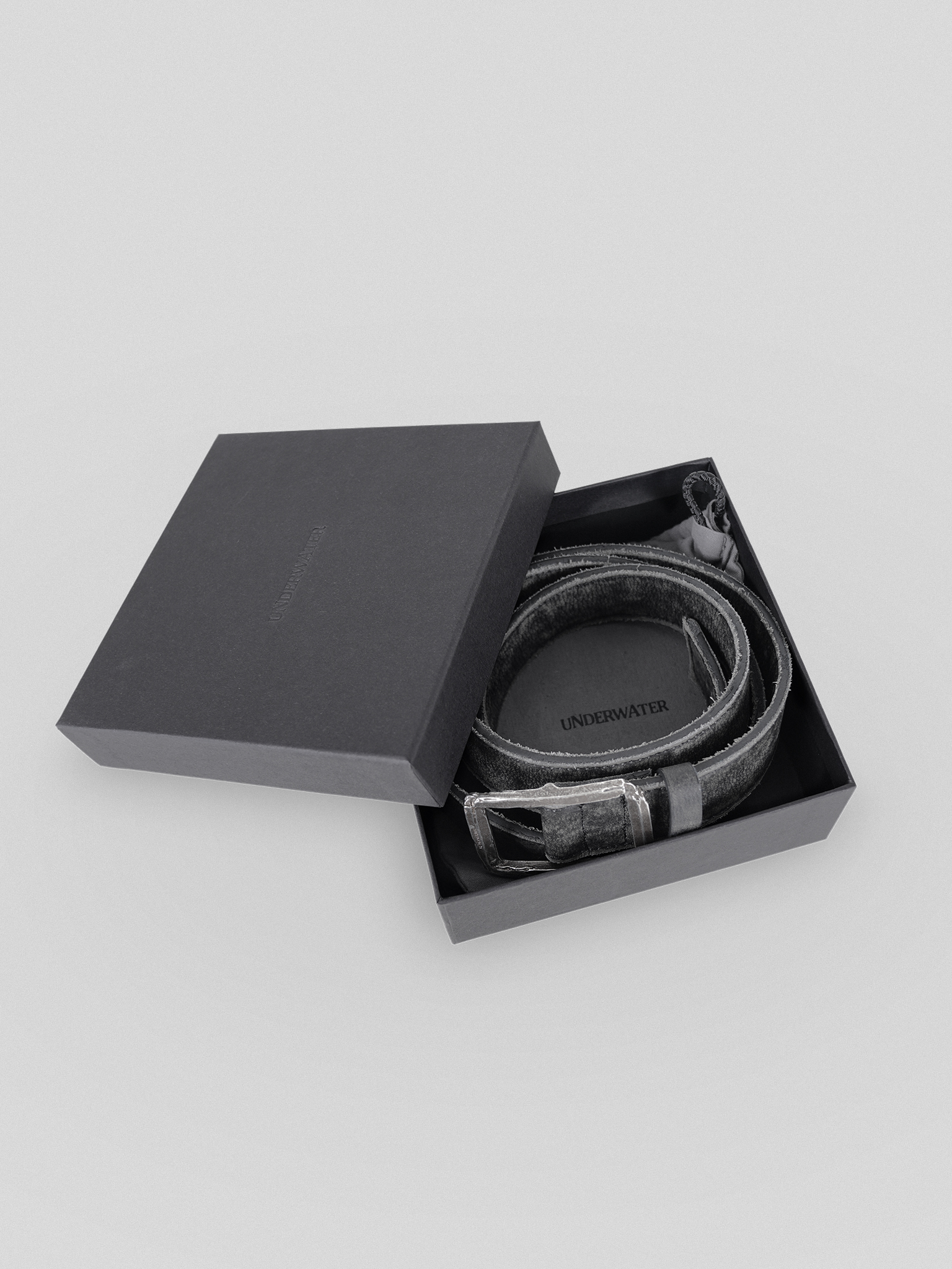 UNDERWATER SS23 DISTRESSED LEATHER BELT