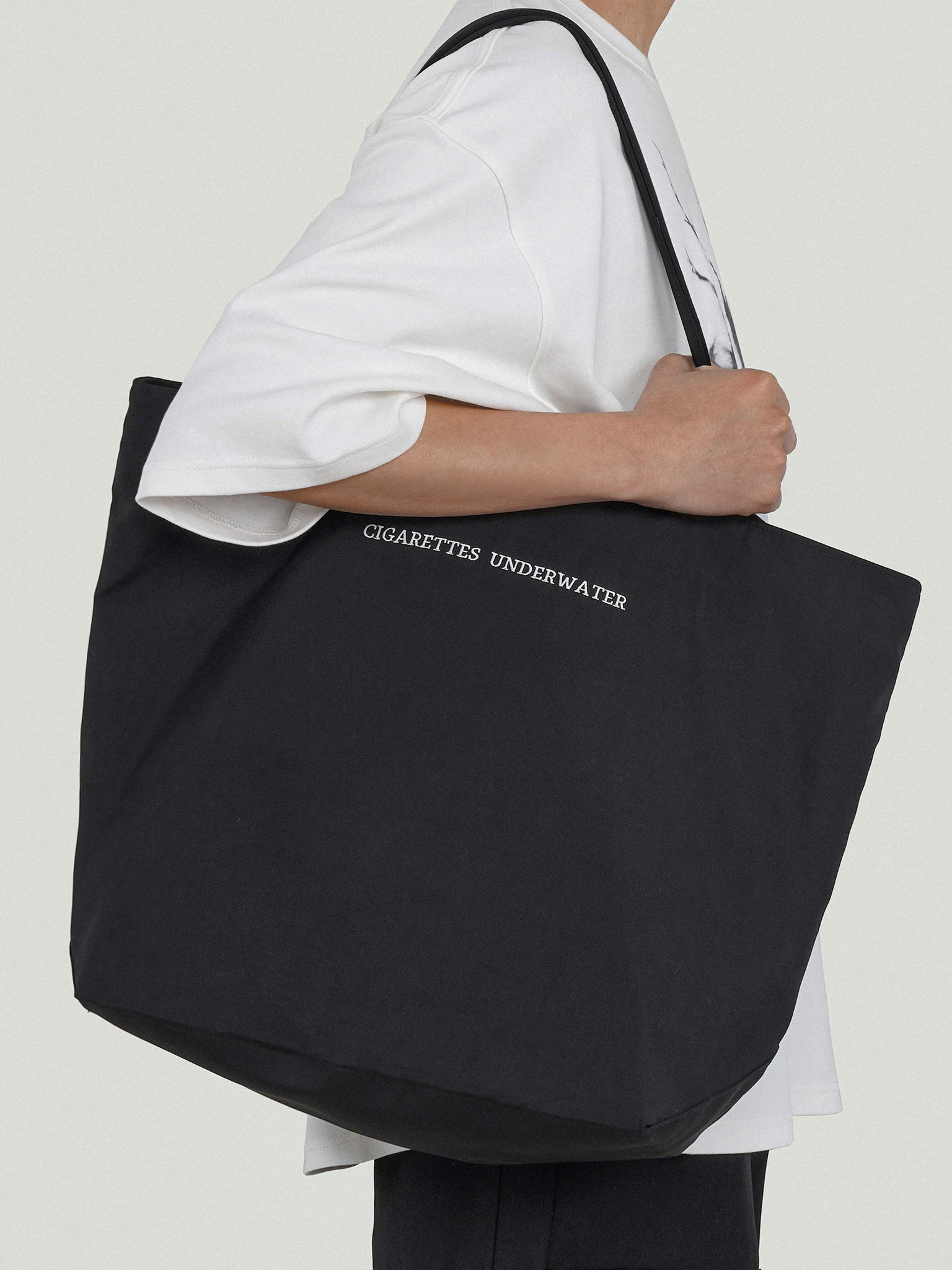 UNDERWATER SS22 CIGARETTES TOTE BAG