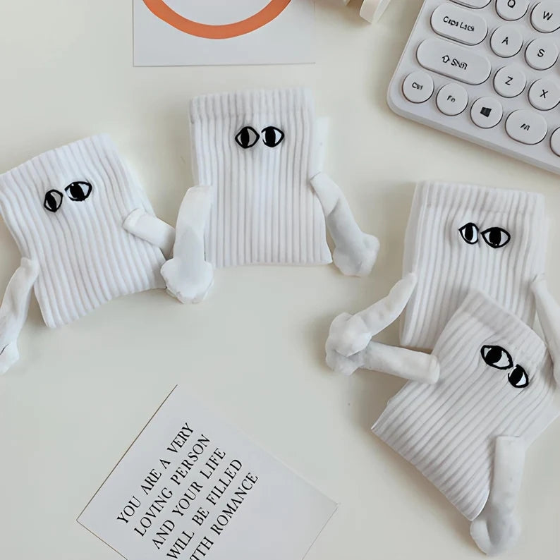 Cute Big Eyes Socks Magnetic Suction Funny Holding Hands Socks Lovely Socks for Couple 2Pairs/pack