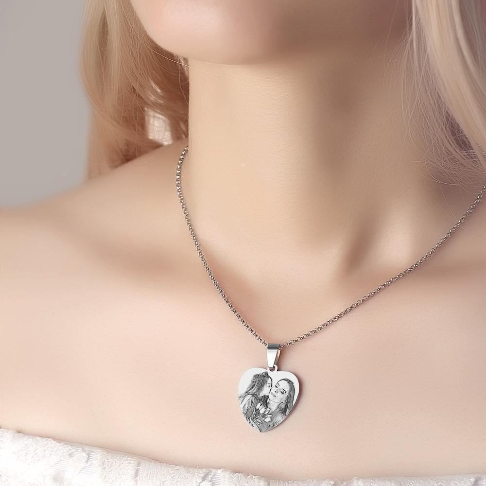Photo Engraved Tag Necklace with Engraving Stainless Steel with Wings Gifts for Mother's Day detail