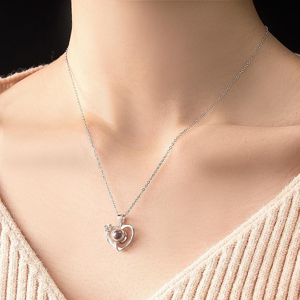 Personalized Flower Photo Projection Necklace Delicate Heart-Shaped Jewelry Gift For Her - soufeelus