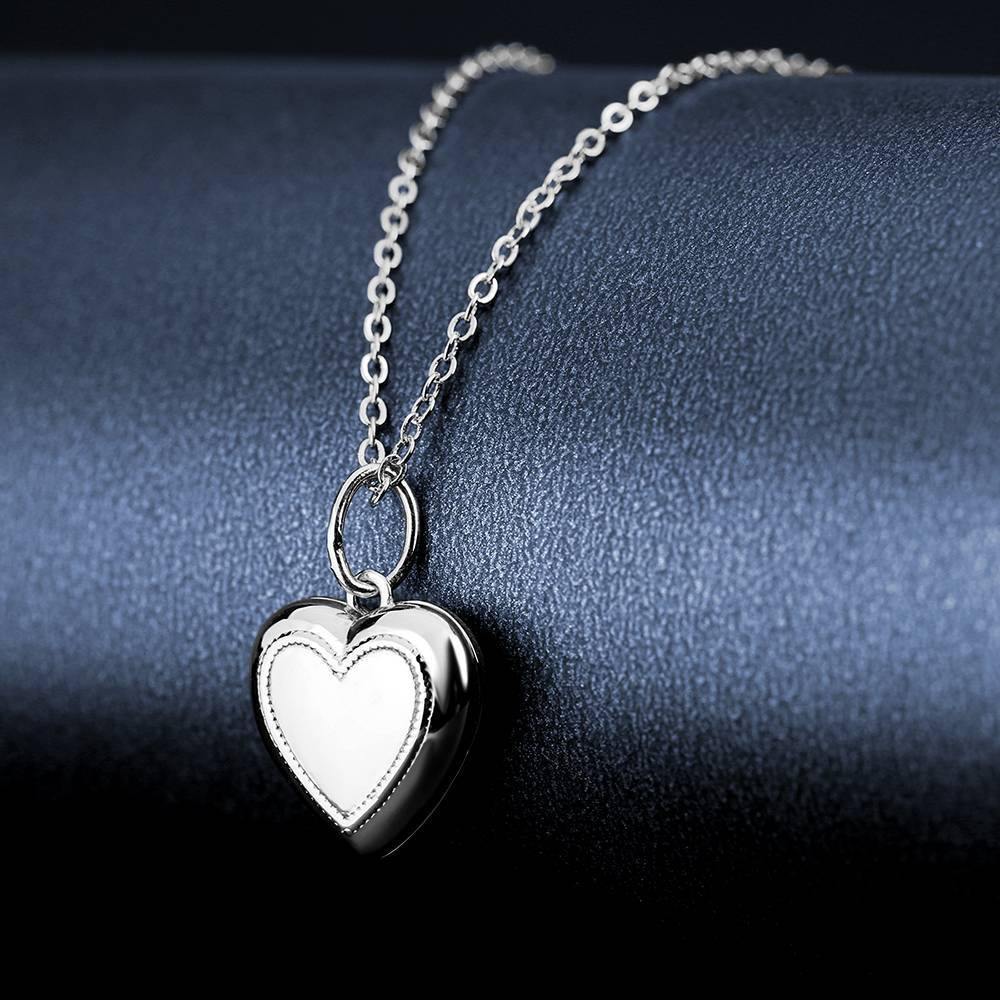 Heart Printing Photo Locket Necklace with Engraving Platinum Plated