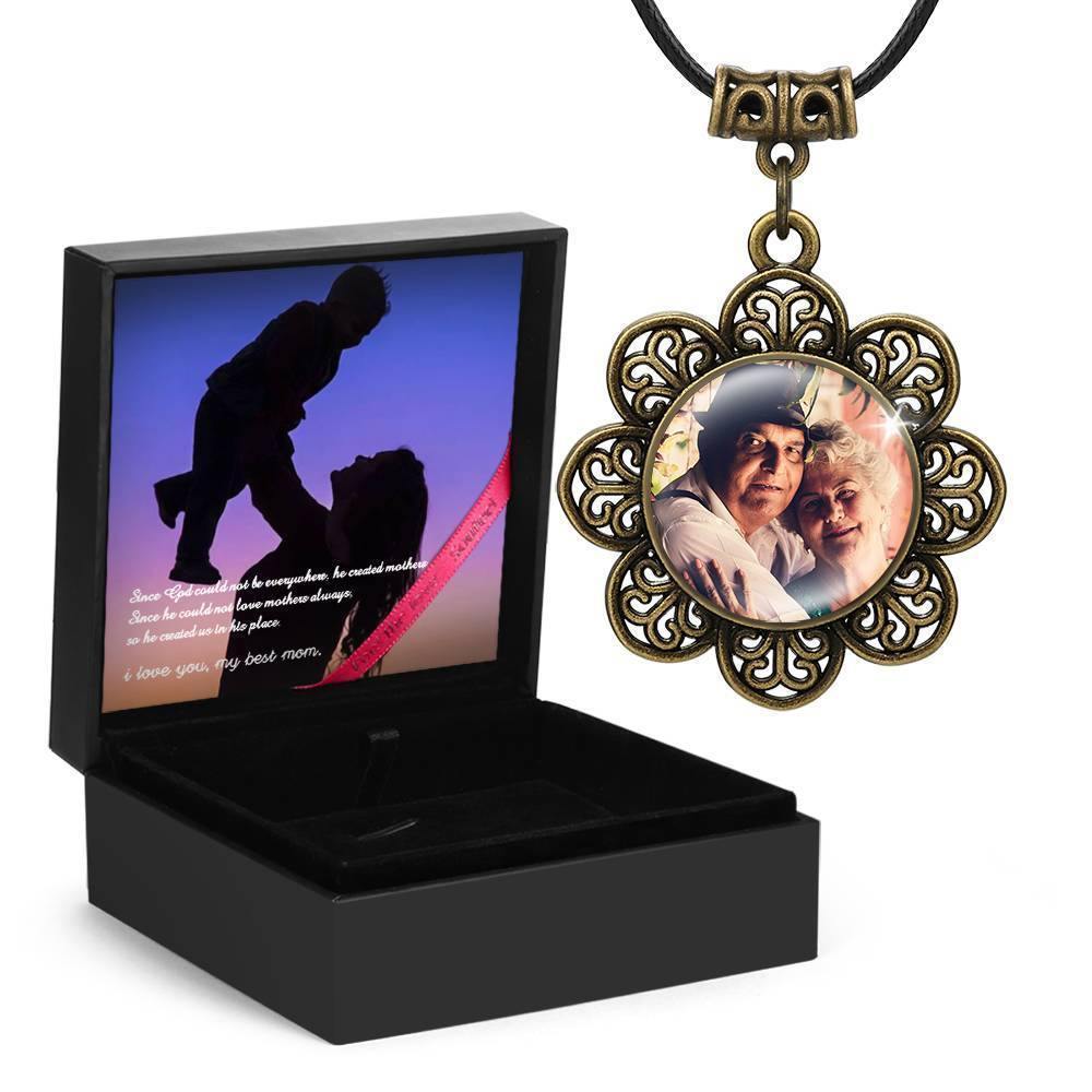 Round Photo Necklace with Floral Border - soufeelus