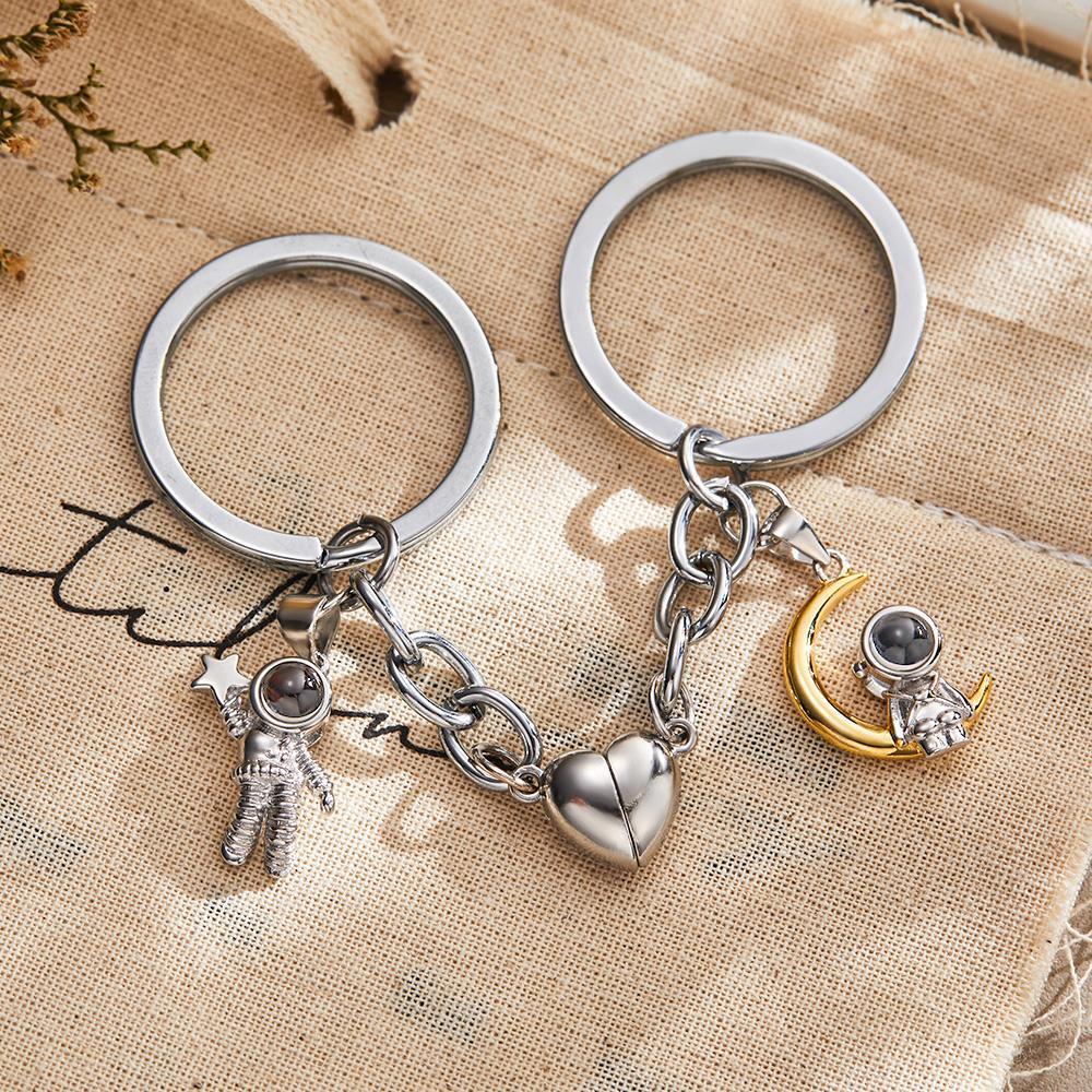 2pcs Couple Magnetic Heart & Spaceman Charm Projection Photo Key Chain Anniversary Gifts for Him - soufeeluk