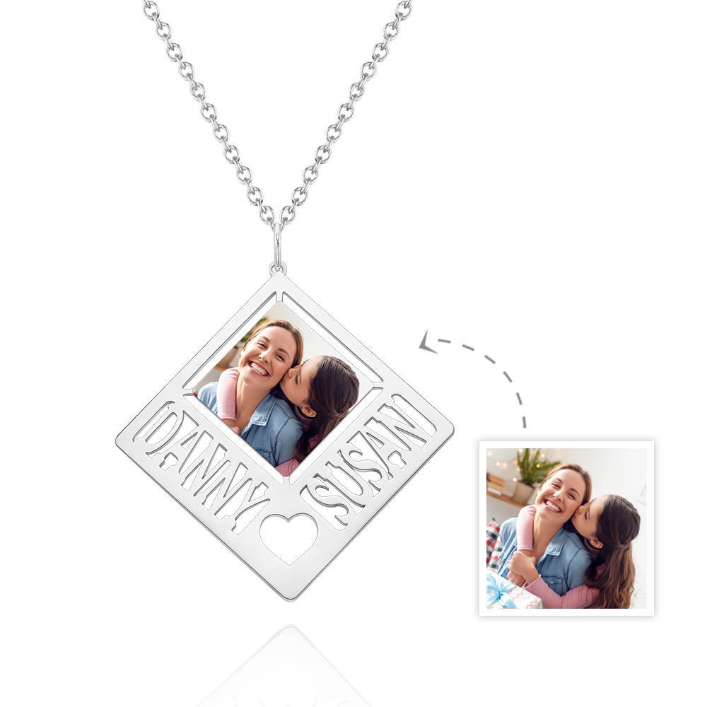 Custom Photo Engraved Necklace Exquisite Round Gifts - soufeeluk