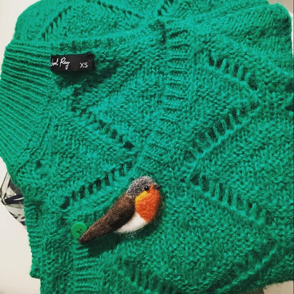 Needle felted Wren Bird Brooch for Women Cute Sparrow Bird Jewellery for Girl Bird Lover Gift lapel pin Wool Animal Replica