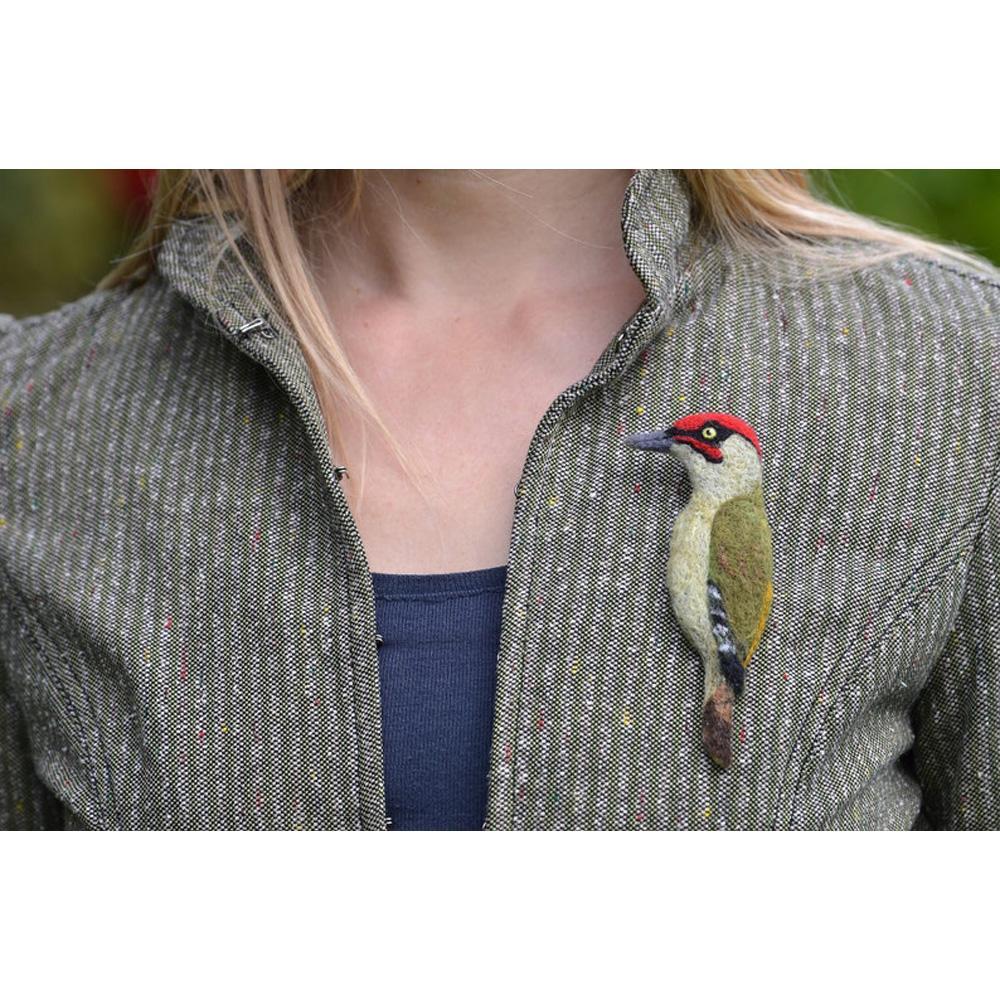 Needle felted Wren Bird Brooch for Women Cute Sparrow Bird Jewellery for Girl Bird Lover Gift lapel pin Wool Animal Replica