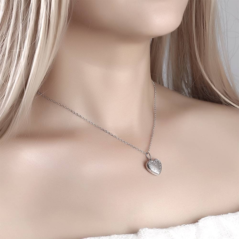 Prägedruck Herz Foto Medaillon Halskette mit Gravur Platin überzogen