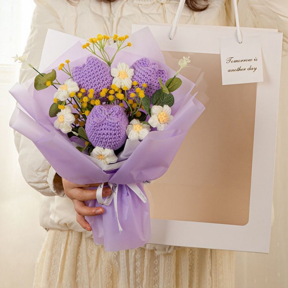Gehäkelter Blumenstrauß, handgemachter gestrickter Tulpenstrauß, Geschenk für Sie