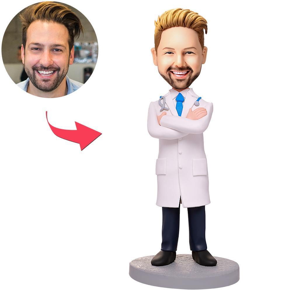 Doctor Masculino Con Los Brazos Cruzados Bobblehead Personalizado Con Texto Grabado