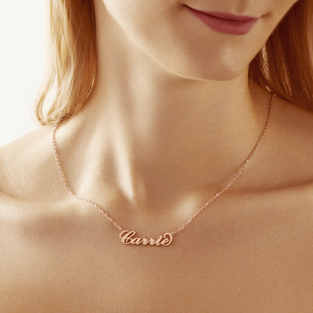 Soufeel Collar con nombre personalizado - Collar estilo Carrie con nombre - Collar con placa de oro de 14 K