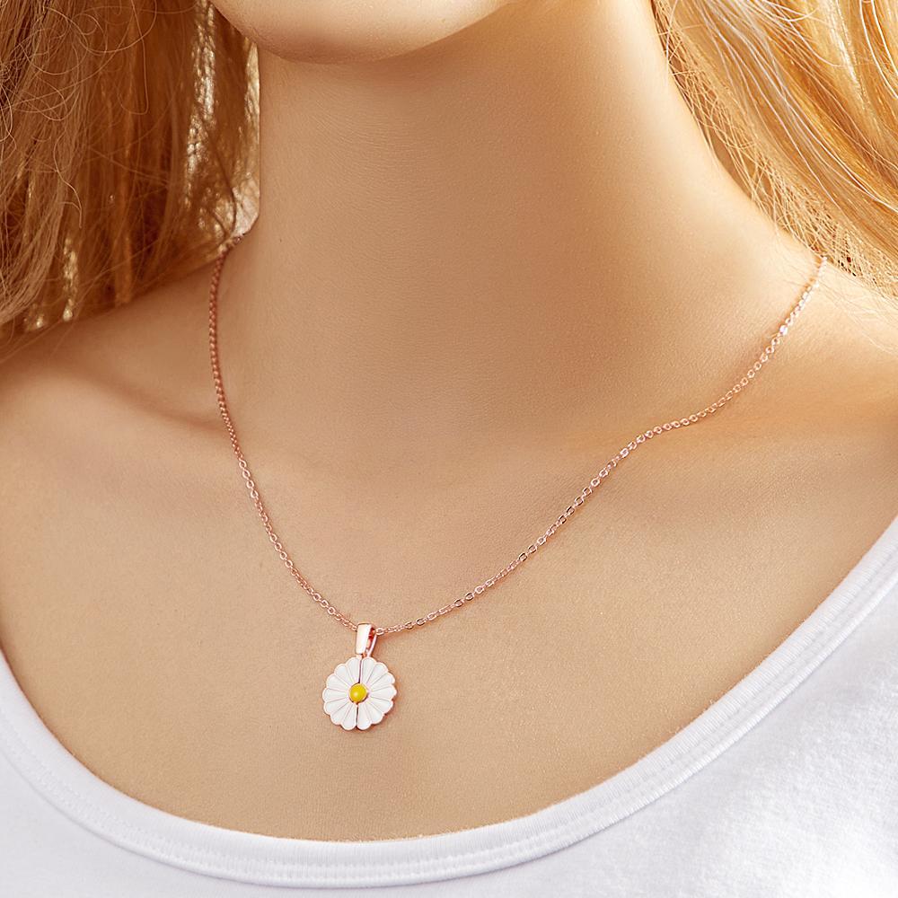 Collar De Margaritas Grabadas Colgante De Flor Personalizada Que Se Puede Abrir Para Niñas - soufeeles