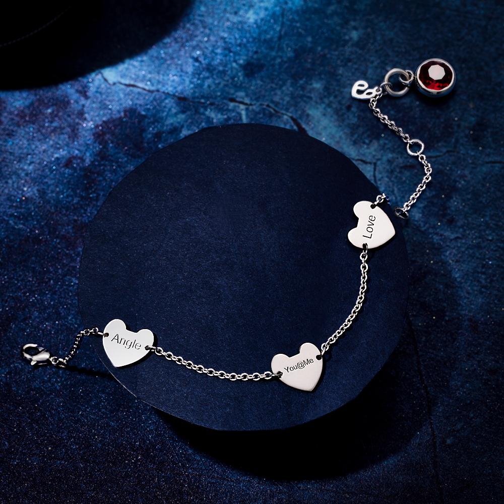 Pulsera Grabada De Tres Corazones Con Piedra Natal Personalizada - Longitud Ajustable