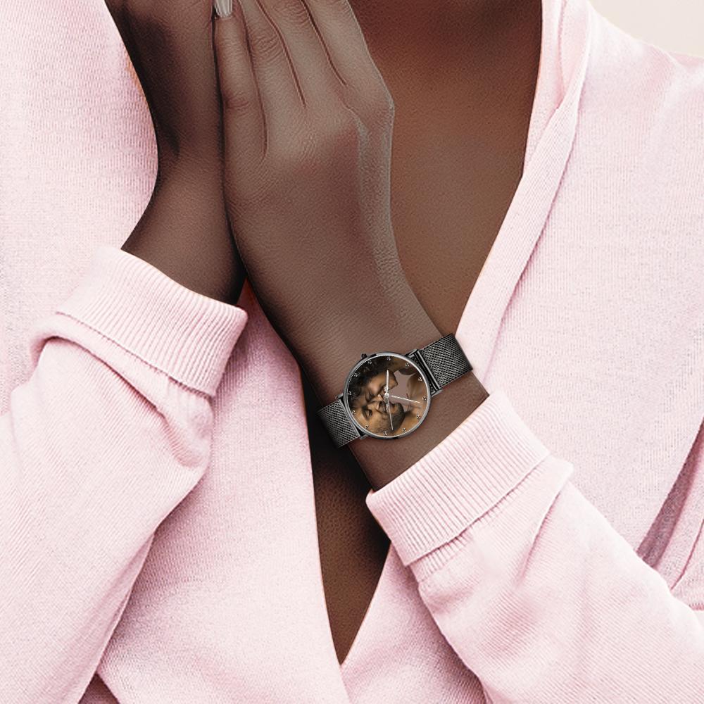 Reloj Con Foto De Brazalete De Aleación Negra Grabado Para Mujer De 36 Mm