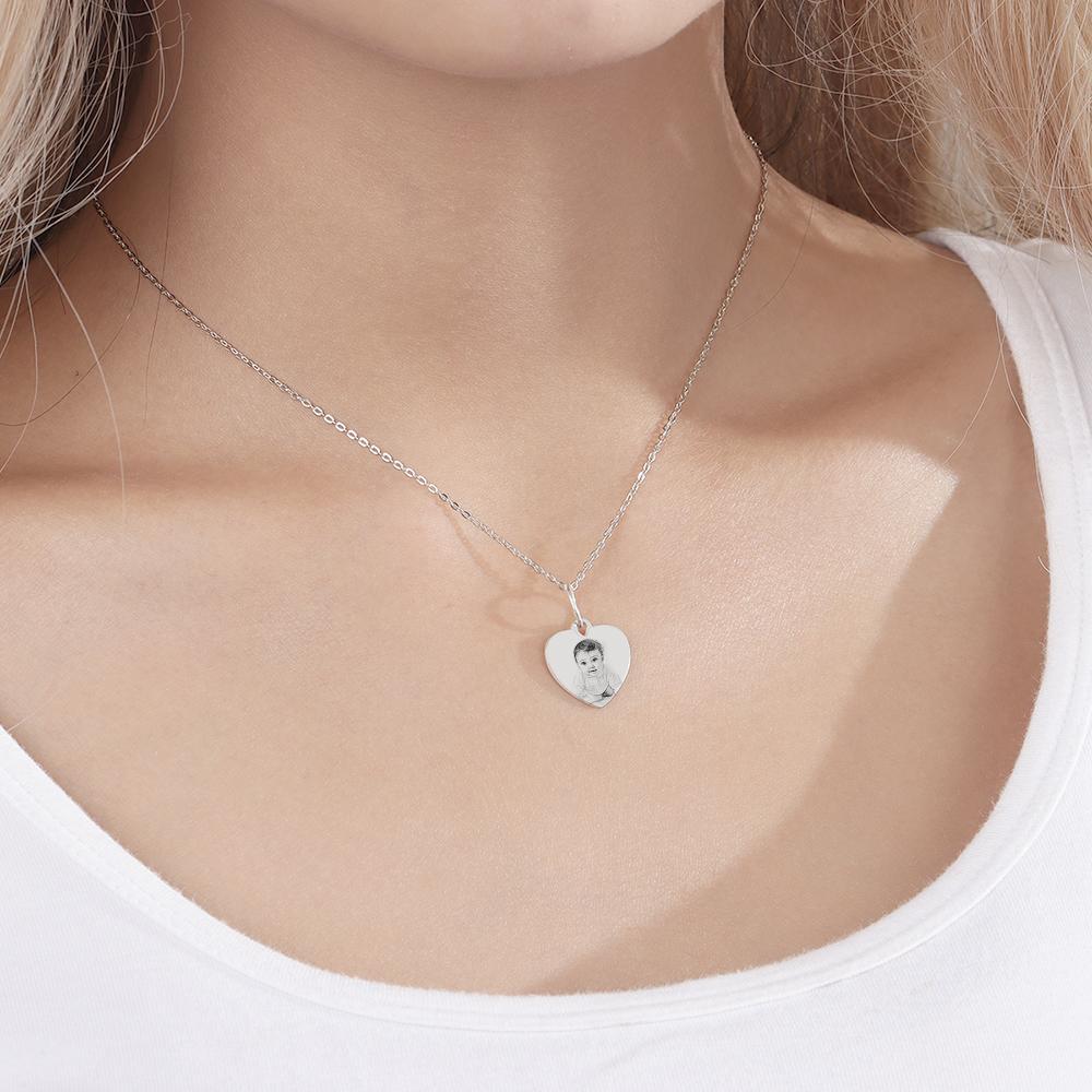 Collier Photo Gravé Cœur Ombre Sculptant Cadeau Unique Argent