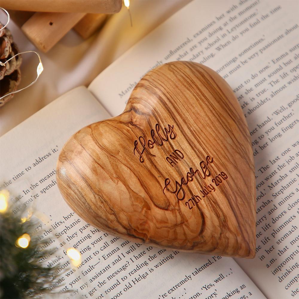 Cadeau D'anniversaire De Coeur En Bois D'olivier Gravé Sur Mesure Pour Un Couple Cadeaux De Saint-valentin
