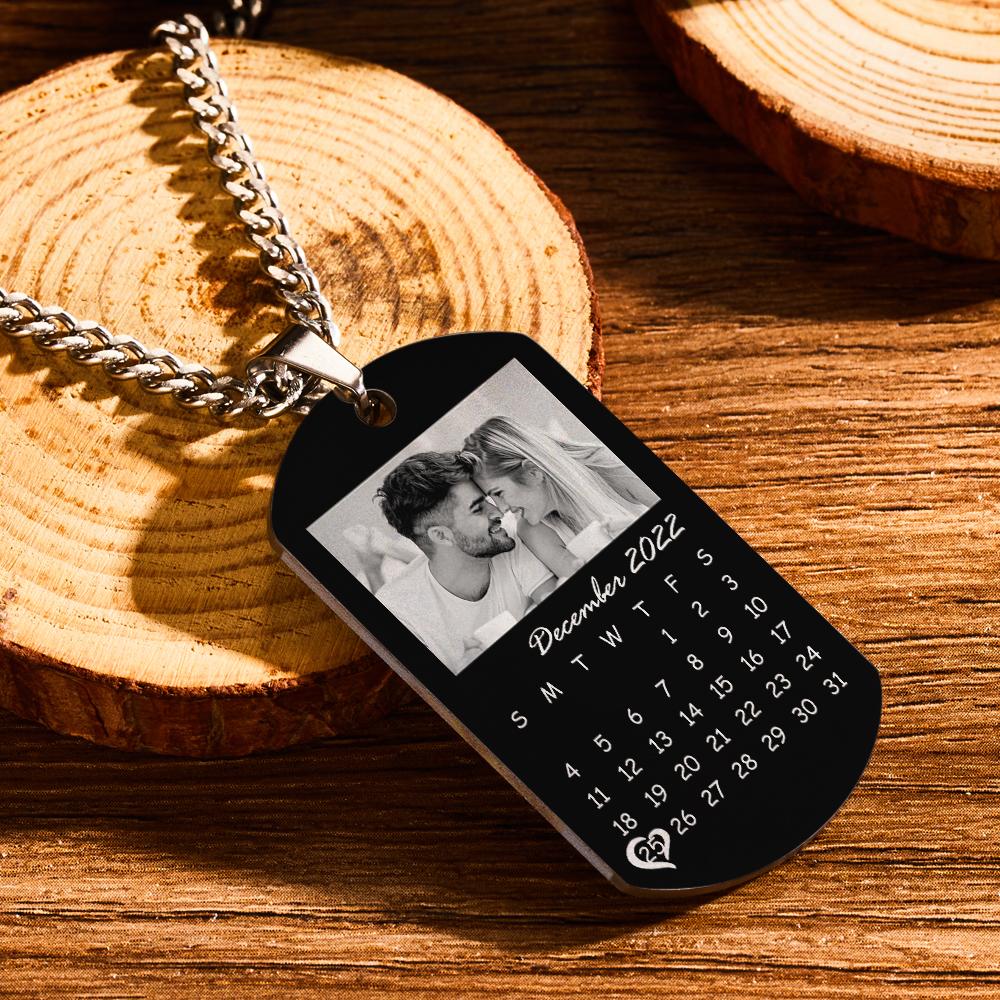 Collier Photo Filtre Noir Personnalisé Avec Calendrier Cerclé De Coeur Cadeau Parfait Pour Les Couples À L'occasion D'un Anniversaire - soufeelfr