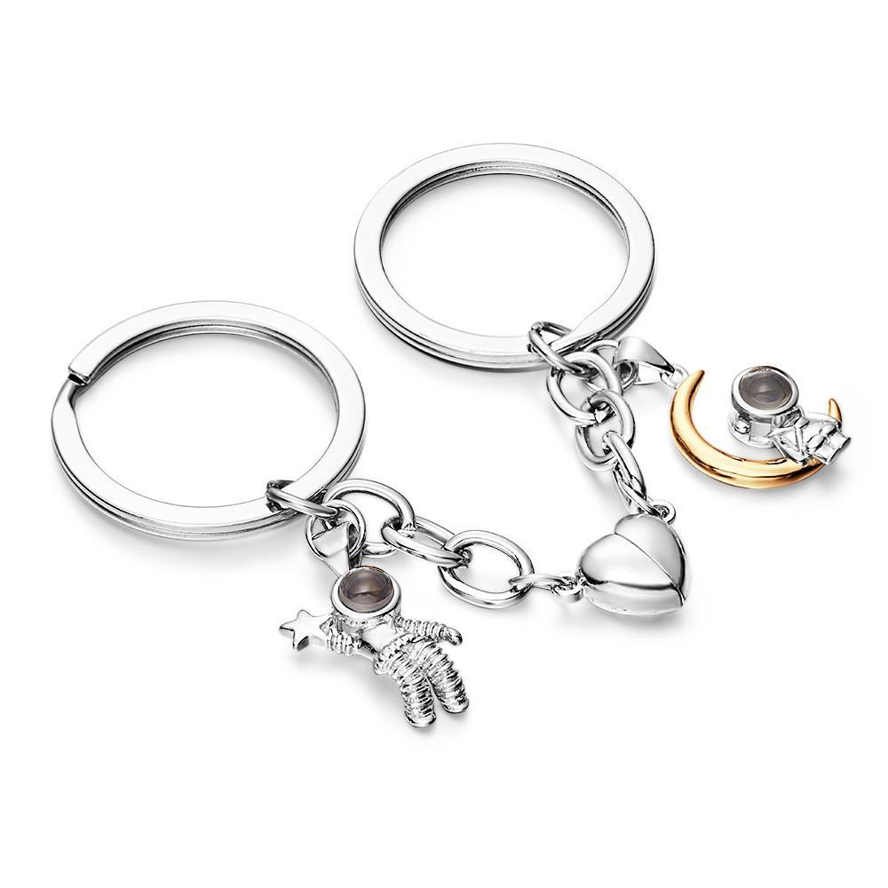 2pcs Couple Magnétique Coeur & Spaceman Charme Projection Photo Porte-clés Cadeaux D'anniversaire Pour Lui - soufeelfr