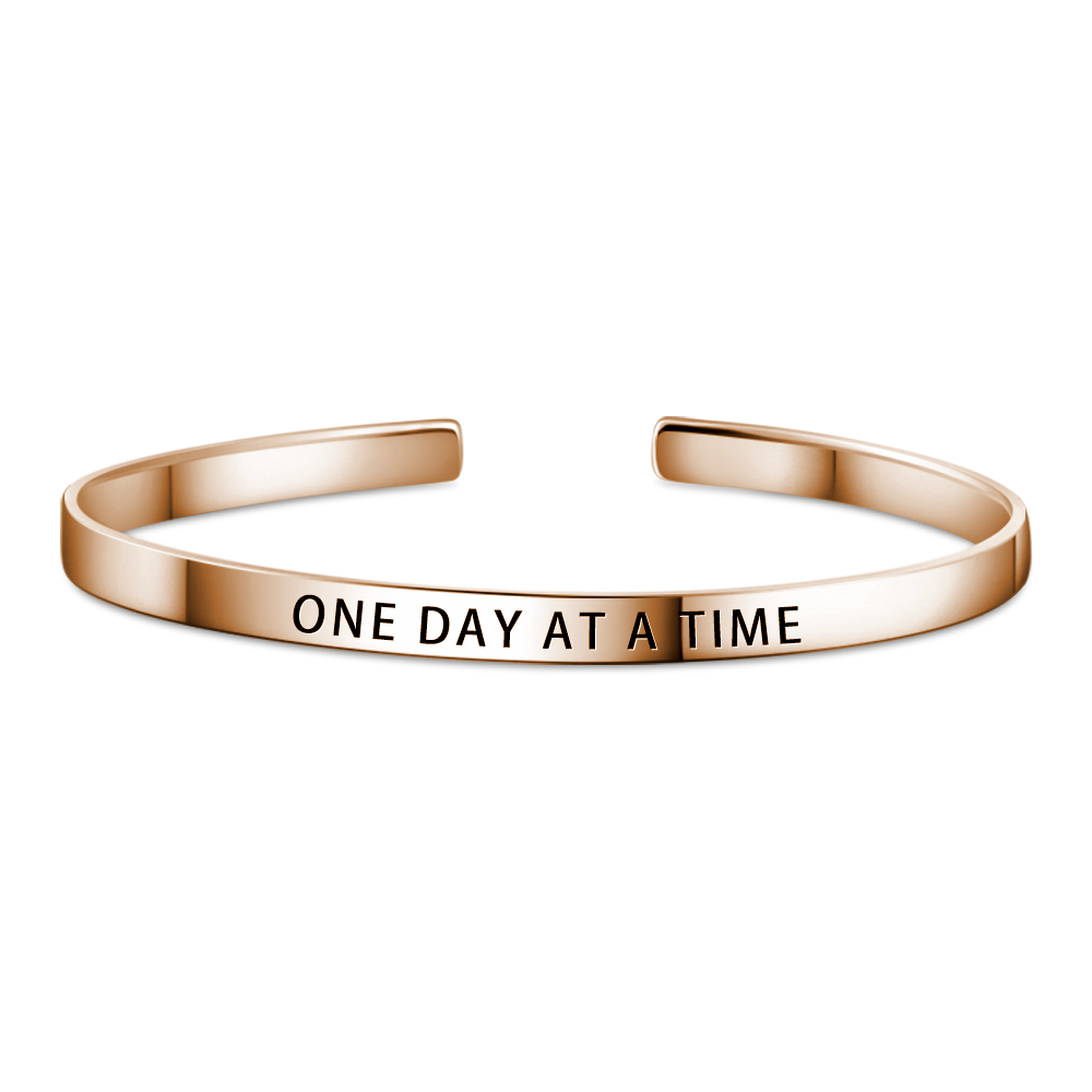 Bracelet Personnalisé One day at a time Bracelet Or Rosé Plaqué