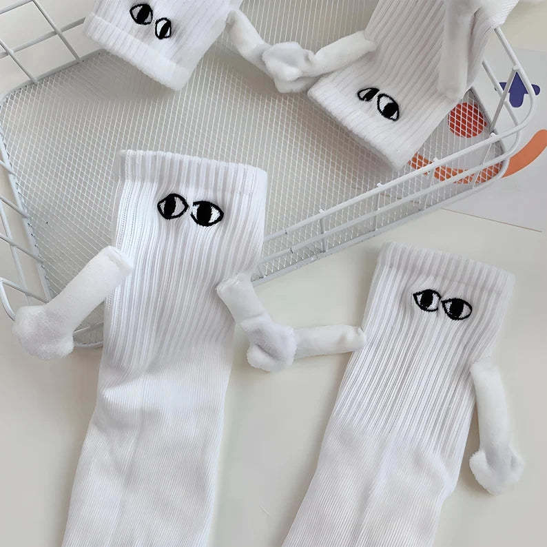 Novit�� Calzini per coppie di bambole 3D con aspirazione magnetica Calzini divertenti per mani che si tengono Calzini da esibizione carini per donna Uomo 2 paia / pacco