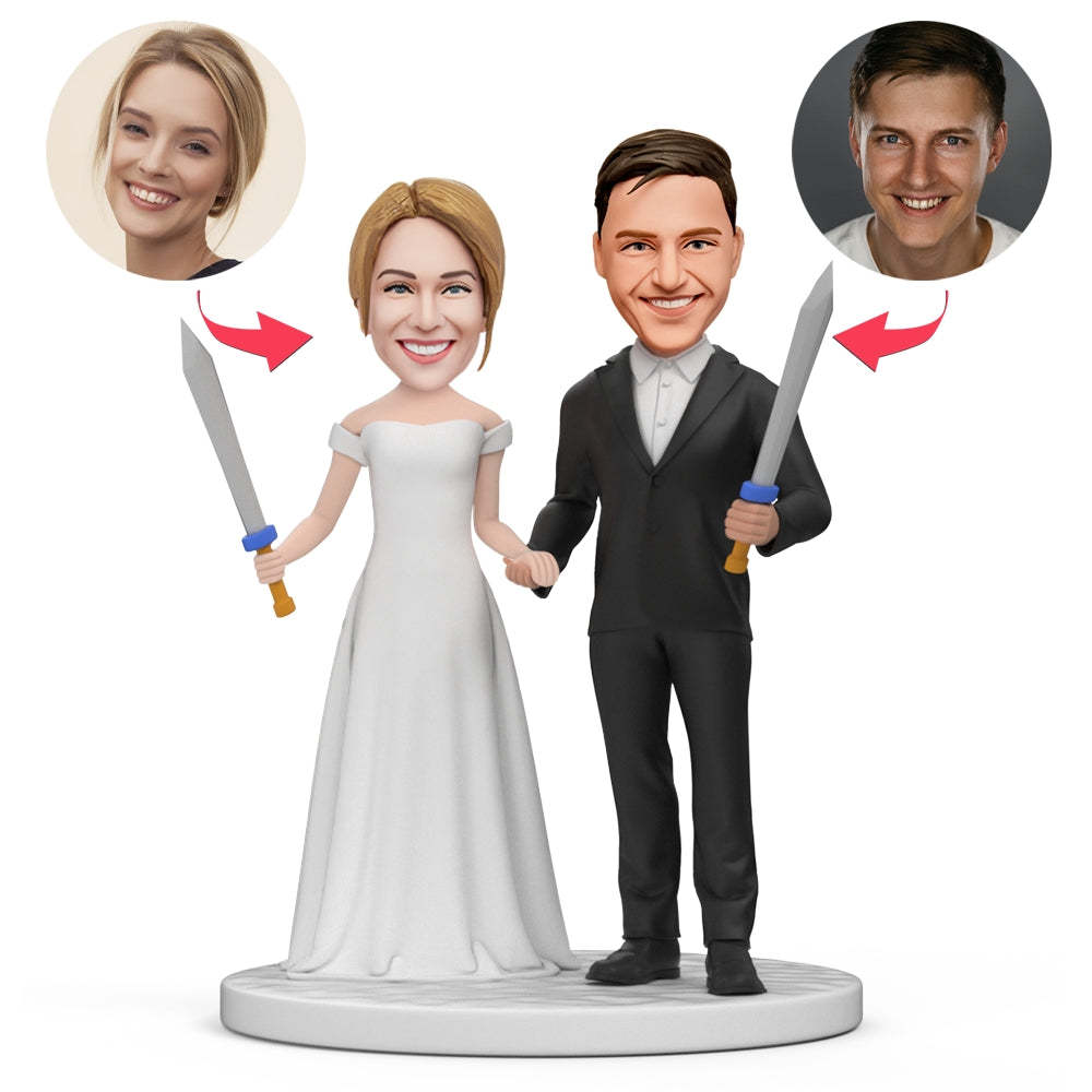 Sposo Sposa Che Tiene La Spada Che Combatte Bobblehead Personalizzato Con Testo Inciso - soufeelit