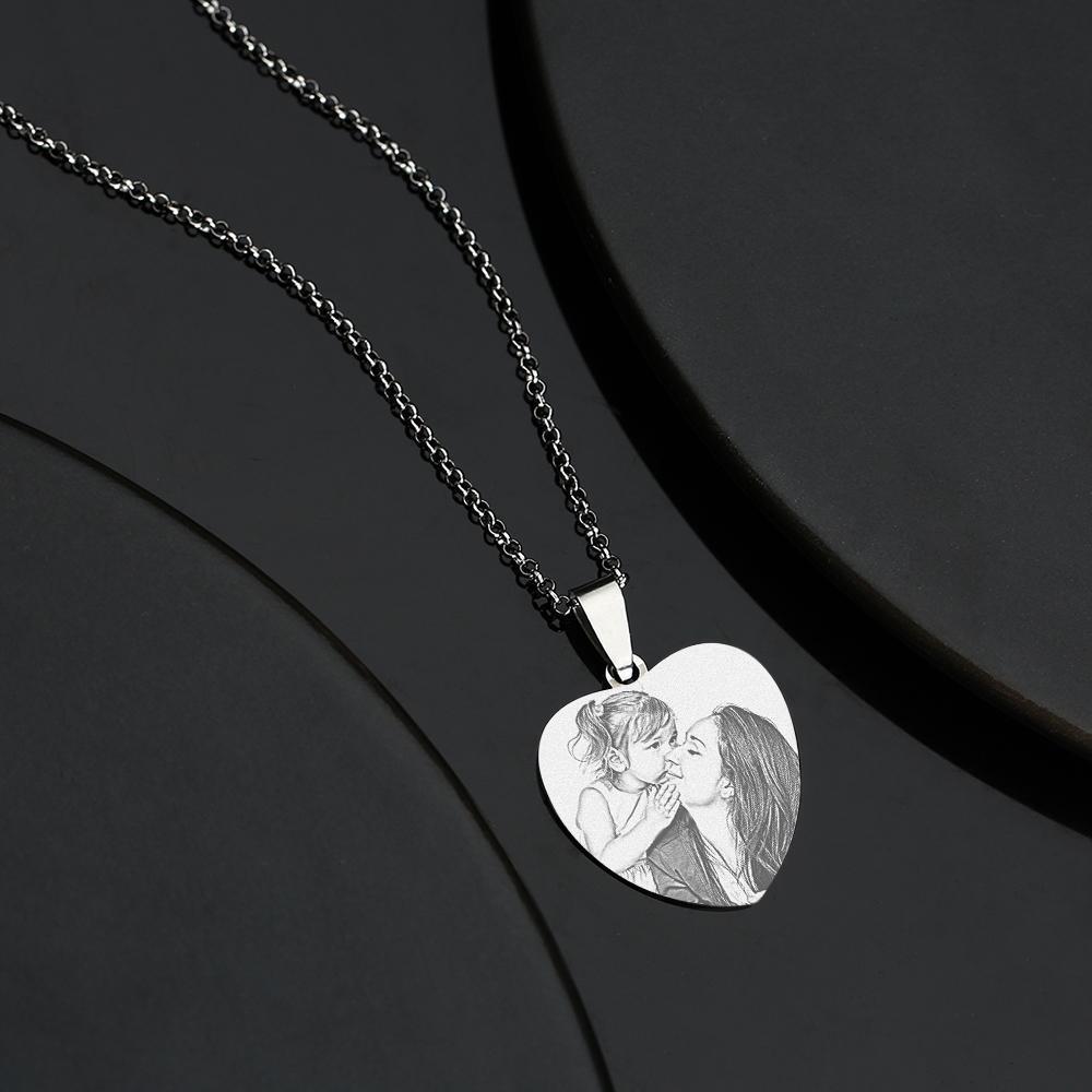 Regali per la festa della mamma - Collana per foto a forma di cuore in acciaio inossidabile con regali per la festa della mamma (bianco e nero)