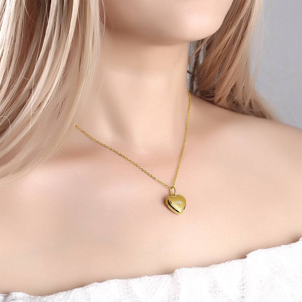 Collana Con Medaglione A Forma Di Stella In Metallo Placcato Oro 14k