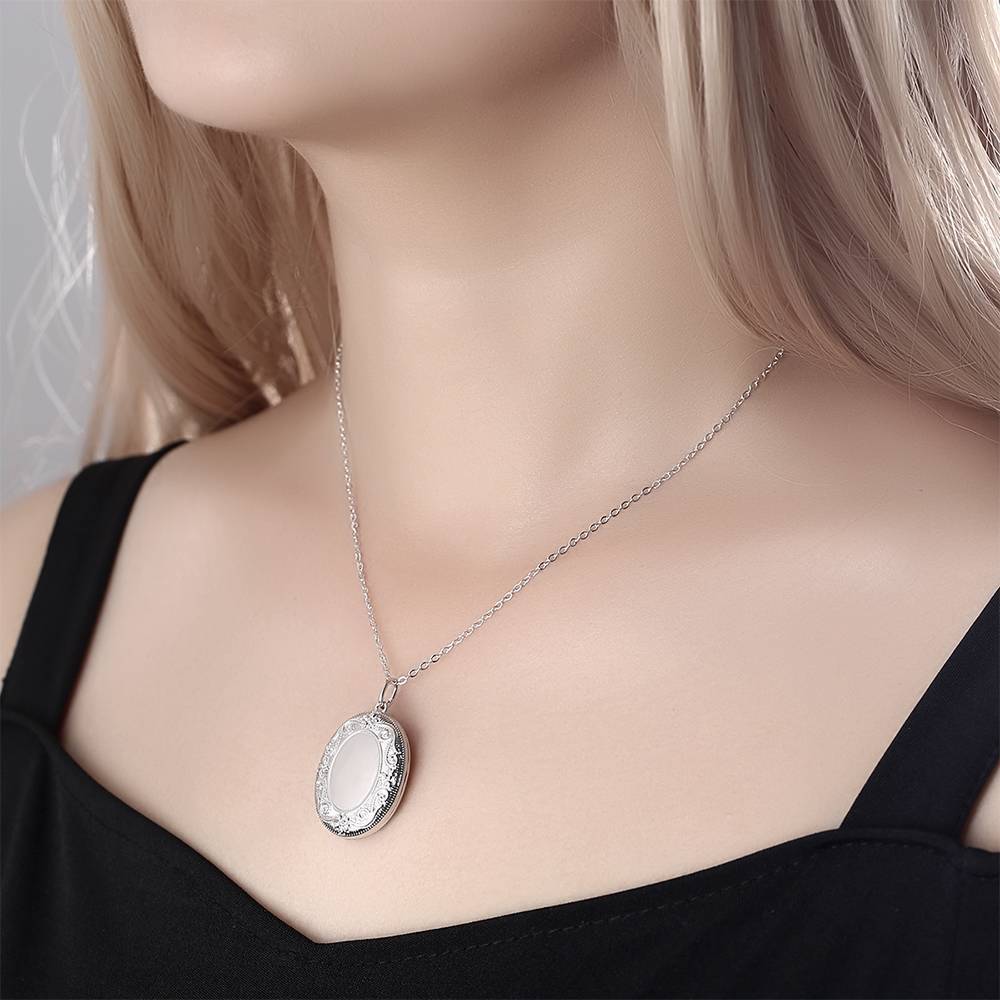 Collana A Medaglione Ovale Con Incisione In Platino Placcato Inciso