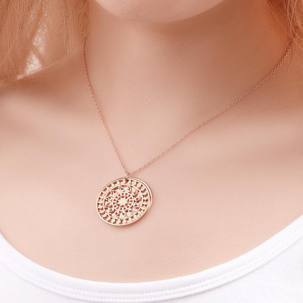 Ciondolo Sovrapposto Con Collana Mandala Con Incisione Personalizzata