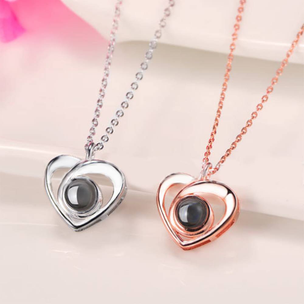 Collana I Love You In 100 Lingue, Collana Di Proiezione Con Foto Incisa, Elegante Collana In Argento A Cuore