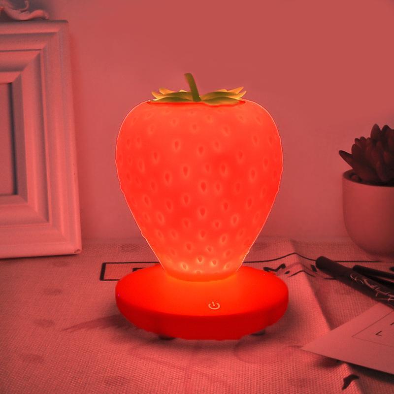Decorazione Della Camera Da Letto Con Lampada In Silicone Adorabile Con Luce Notturna Alla FragolaLampada Personalizzata