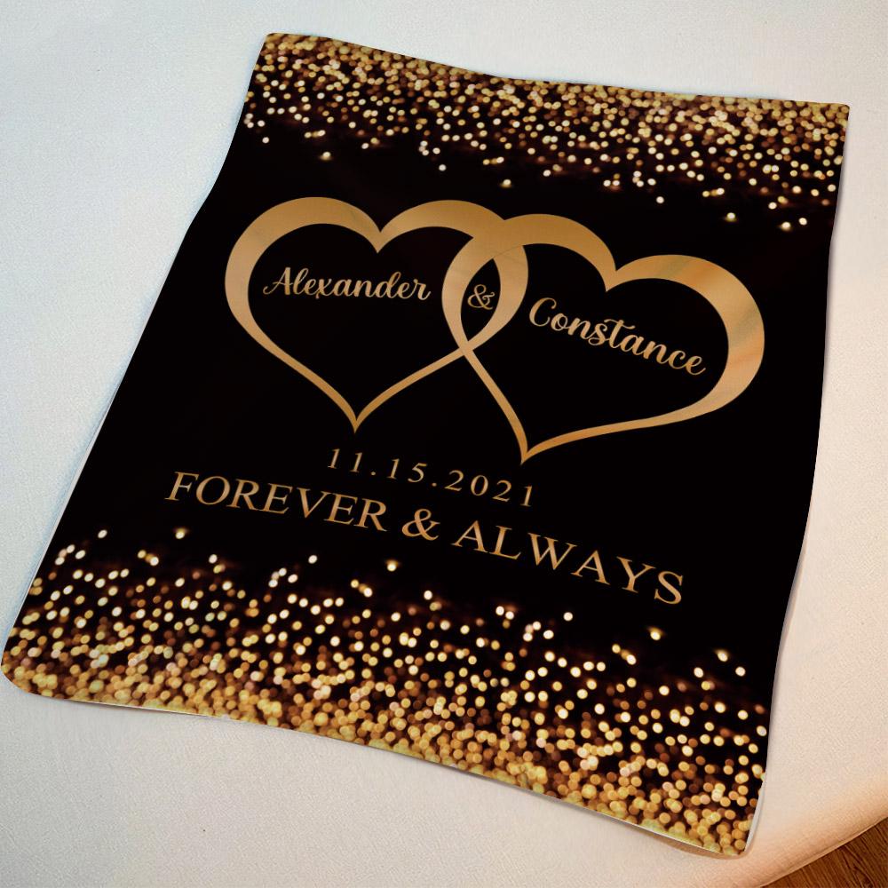 Cobertura Feita Sob Encomenda De Dois Corações Do Dia Dos Namorados Para Casais, Presente Conhecido Feito Sob Encomenda Da Cobertura Para O Aniversário.