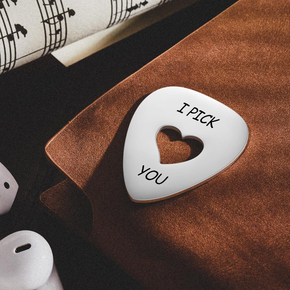 Picareta de guitarra gravada personalizada em formato de coração de prata oca presentes comemorativos