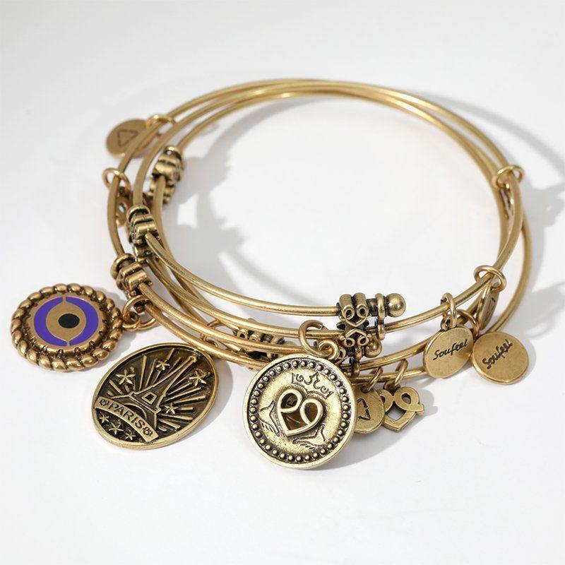 Pulseira Personalizada Cravo para Mãe Pulseira com Berloque Banhada a Ouro