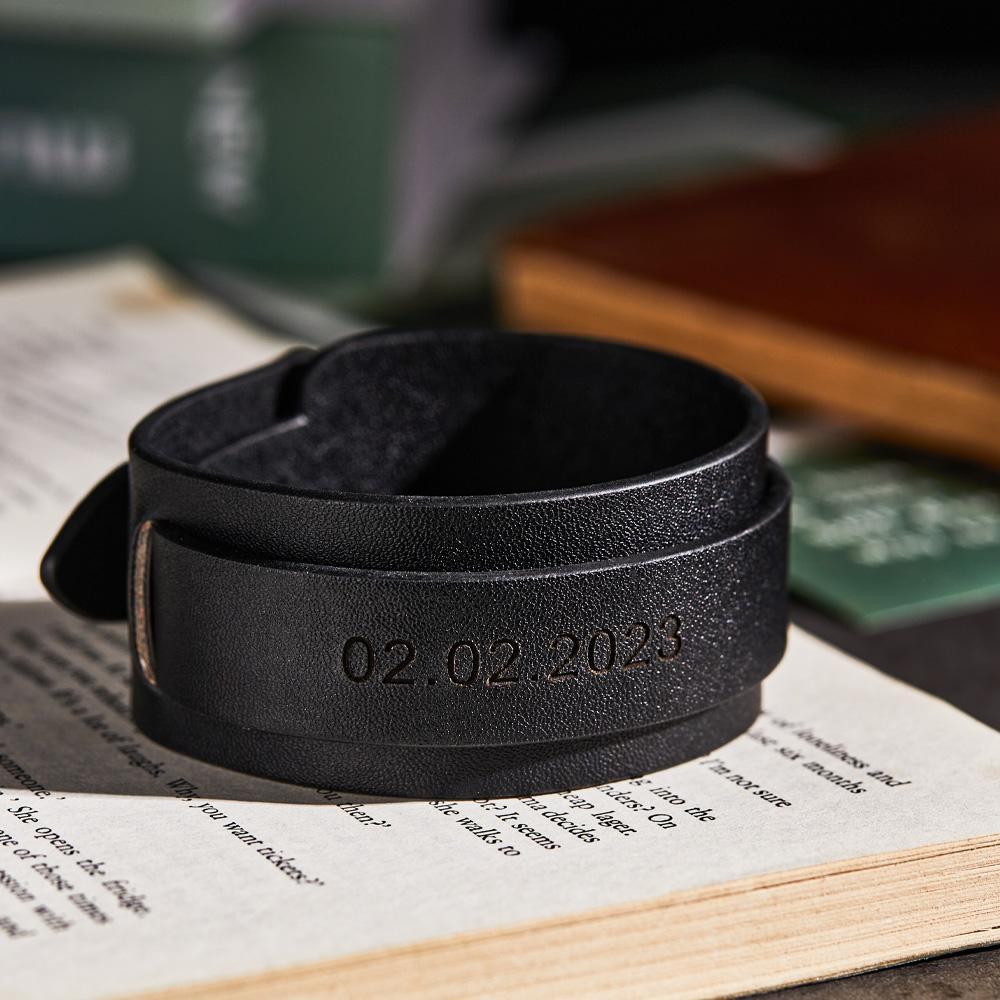 Pulseira De Couro Gravada Personalizada Personalizada Vintage Wrap Bracelete Ajustável Presente Para Ele - soufeelbr