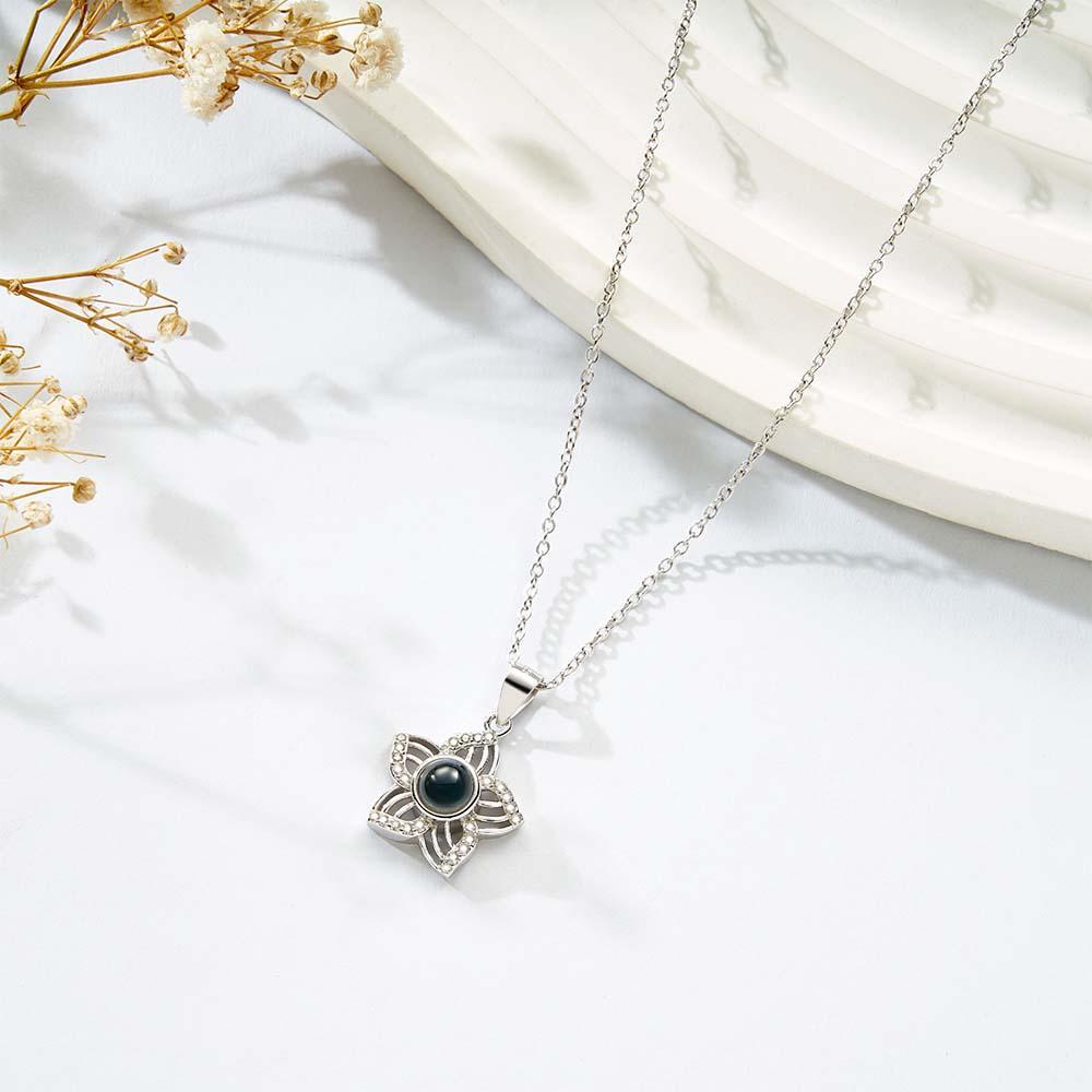 Colar De Foto De Projeção Personalizado Romântico Sakura Presentes Exclusivos Para Namoradas - soufeelbr
